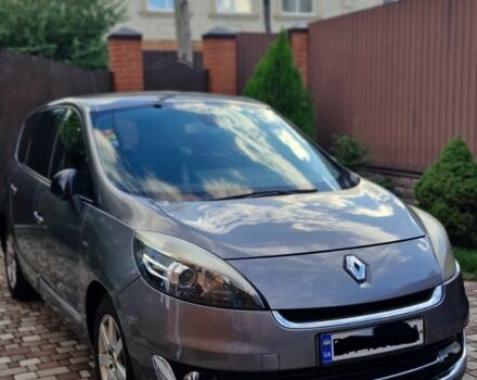 Сірий Рено Гранд Сценік, об'ємом двигуна 1.5 л та пробігом 268 тис. км за 8070 $, фото 1 на Automoto.ua