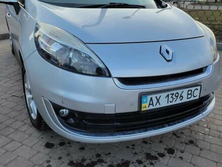Серый Рено Гранд Сценик, объемом двигателя 1.46 л и пробегом 296 тыс. км за 8000 $, фото 1 на Automoto.ua