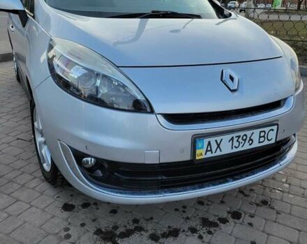 Серый Рено Гранд Сценик, объемом двигателя 1.46 л и пробегом 296 тыс. км за 8000 $, фото 1 на Automoto.ua