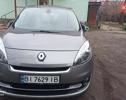 Сірий Рено Гранд Сценік, об'ємом двигуна 1.5 л та пробігом 230 тис. км за 8500 $, фото 1 на Automoto.ua