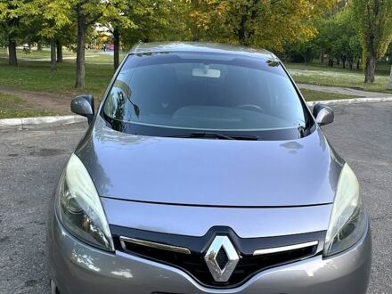Рено Гранд Сценик 2013 в Харькове на Automoto.ua Серый Рено Гранд Сценик, объемом двигателя 1.5 л и пробегом 230 тыс. км за 8600 $, фото 1 на Automoto.ua