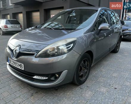 Серый Рено Гранд Сценик, объемом двигателя 1.5 л и пробегом 220 тыс. км за 8500 $, фото 1 на Automoto.ua