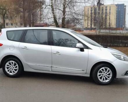 Серый Рено Гранд Сценик, объемом двигателя 1.46 л и пробегом 223 тыс. км за 11199 $, фото 1 на Automoto.ua