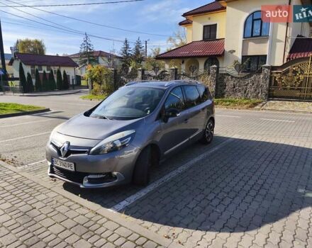Сірий Рено Гранд Сценік, об'ємом двигуна 2 л та пробігом 246 тис. км за 9900 $, фото 1 на Automoto.ua