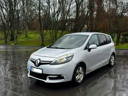 Серый Рено Гранд Сценик, объемом двигателя 1.5 л и пробегом 267 тыс. км за 8200 $, фото 1 на Automoto.ua