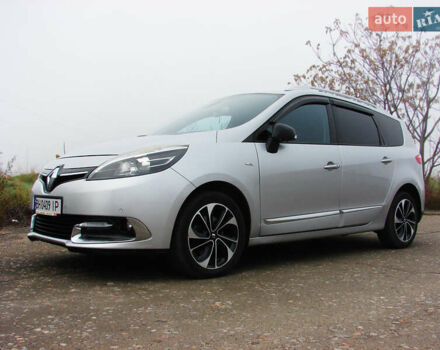 Серый Рено Гранд Сценик, объемом двигателя 1.5 л и пробегом 241 тыс. км за 10000 $, фото 1 на Automoto.ua