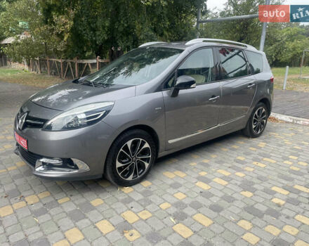 Сірий Рено Гранд Сценік, об'ємом двигуна 1.6 л та пробігом 163 тис. км за 13300 $, фото 1 на Automoto.ua
