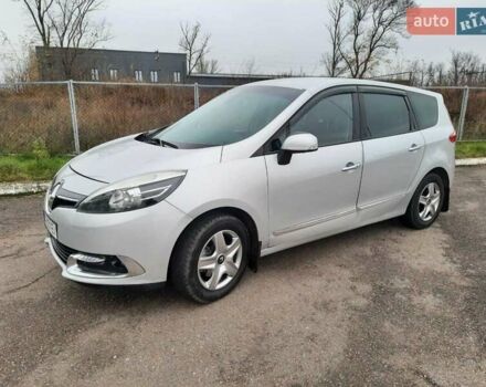 Серый Рено Гранд Сценик, объемом двигателя 1.6 л и пробегом 201 тыс. км за 8750 $, фото 1 на Automoto.ua