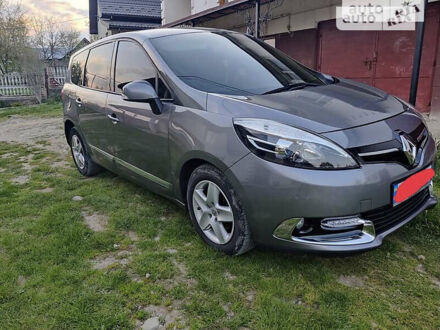 Рено Гранд Сценік 2015 у Надворной на Automoto.ua Сірий Рено Гранд Сценік, об'ємом двигуна 1.6 л та пробігом 200 тис. км за 11500 $, фото 1 на Automoto.ua
