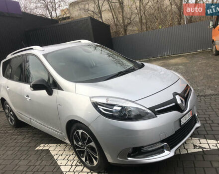 Серый Рено Гранд Сценик, объемом двигателя 2 л и пробегом 193 тыс. км за 12500 $, фото 1 на Automoto.ua