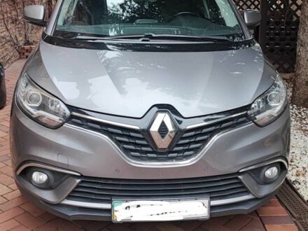 Серый Рено Гранд Сценик, объемом двигателя 1.5 л и пробегом 253 тыс. км за 14000 $, фото 1 на Automoto.ua