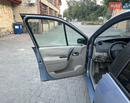 Синий Рено Гранд Сценик, объемом двигателя 2 л и пробегом 250 тыс. км за 3900 $, фото 18 на Automoto.ua