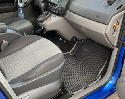 Синий Рено Гранд Сценик, объемом двигателя 2 л и пробегом 330 тыс. км за 5500 $, фото 14 на Automoto.ua