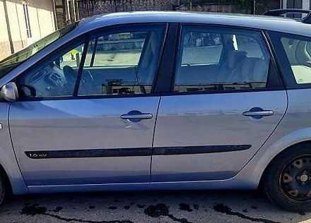 Синий Рено Гранд Сценик, объемом двигателя 1.6 л и пробегом 245 тыс. км за 4900 $, фото 5 на Automoto.ua