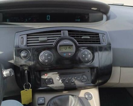 Синий Рено Гранд Сценик, объемом двигателя 1.6 л и пробегом 258 тыс. км за 4800 $, фото 15 на Automoto.ua