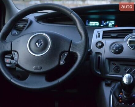 Синий Рено Гранд Сценик, объемом двигателя 1.6 л и пробегом 260 тыс. км за 5600 $, фото 16 на Automoto.ua
