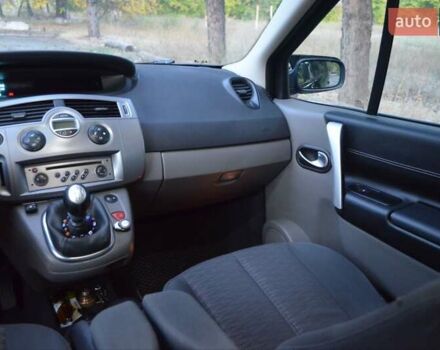 Синий Рено Гранд Сценик, объемом двигателя 1.6 л и пробегом 260 тыс. км за 5600 $, фото 14 на Automoto.ua