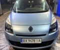 Синий Рено Гранд Сценик, объемом двигателя 2 л и пробегом 312 тыс. км за 7500 $, фото 1 на Automoto.ua