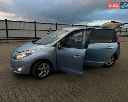 Рено Гранд Сценик 2009 в Луцке на Automoto.ua Синий Рено Гранд Сценик, объемом двигателя 2 л и пробегом 317 тыс. км за 7100 $, фото 46 на Automoto.ua