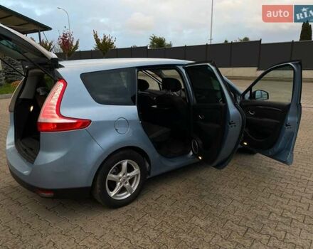 Синій Рено Гранд Сценік, об'ємом двигуна 2 л та пробігом 317 тис. км за 6700 $, фото 61 на Automoto.ua