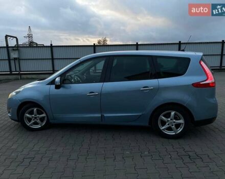 Синій Рено Гранд Сценік, об'ємом двигуна 2 л та пробігом 317 тис. км за 6700 $, фото 3 на Automoto.ua