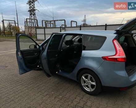 Синий Рено Гранд Сценик, объемом двигателя 2 л и пробегом 317 тыс. км за 6750 $, фото 65 на Automoto.ua