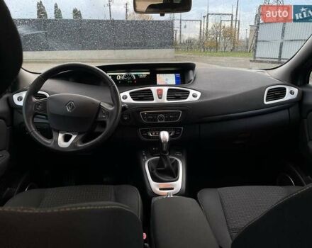 Рено Гранд Сценик 2009 в Луцке на Automoto.ua Синий Рено Гранд Сценик, объемом двигателя 2 л и пробегом 317 тыс. км за 7100 $, фото 47 на Automoto.ua