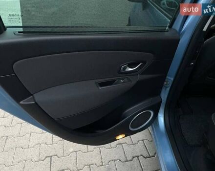 Синій Рено Гранд Сценік, об'ємом двигуна 2 л та пробігом 317 тис. км за 6700 $, фото 32 на Automoto.ua