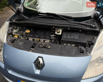 Рено Гранд Сценік 2010 у Львові на Automoto.ua Синій Рено Гранд Сценік, об'ємом двигуна 0 л та пробігом 153 тис. км за 3092 $, фото 15 на Automoto.ua
