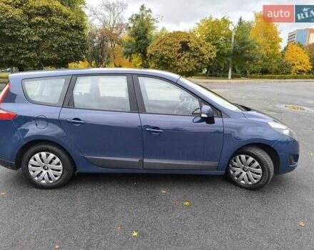 Синий Рено Гранд Сценик, объемом двигателя 1.6 л и пробегом 260 тыс. км за 7300 $, фото 3 на Automoto.ua