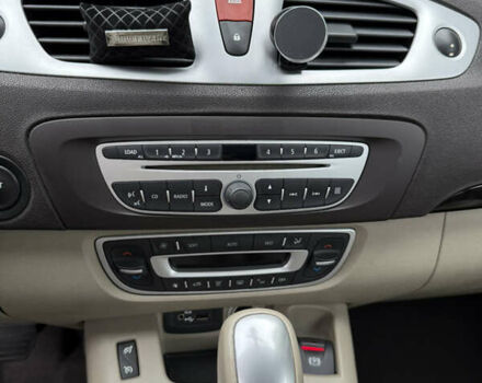 Рено Гранд Сценік 2010 у Львові на Automoto.ua Синій Рено Гранд Сценік, об'ємом двигуна 0 л та пробігом 153 тис. км за 3092 $, фото 5 на Automoto.ua