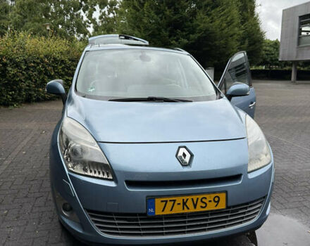 Рено Гранд Сценік 2010 у Львові на Automoto.ua Синій Рено Гранд Сценік, об'ємом двигуна 0 л та пробігом 153 тис. км за 3092 $, фото 2 на Automoto.ua