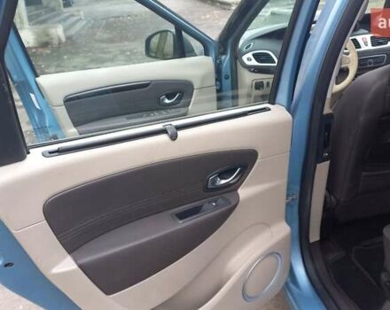 Синий Рено Гранд Сценик, объемом двигателя 2 л и пробегом 231 тыс. км за 7350 $, фото 18 на Automoto.ua