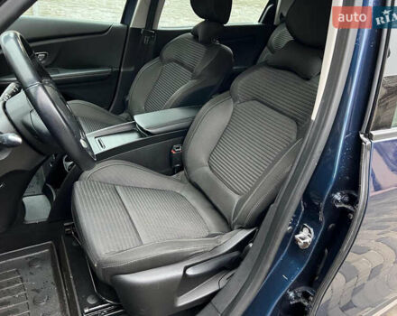 Синий Рено Гранд Сценик, объемом двигателя 1.5 л и пробегом 266 тыс. км за 13800 $, фото 5 на Automoto.ua