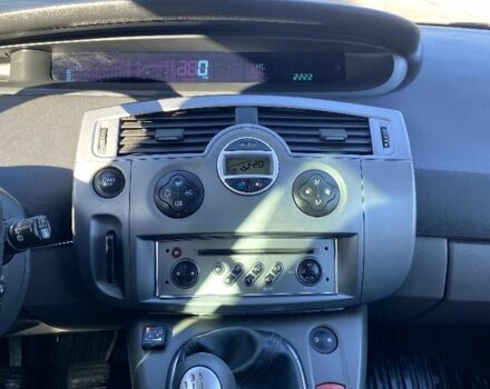 Синий Рено Гранд Сценик, объемом двигателя 2 л и пробегом 226 тыс. км за 4550 $, фото 4 на Automoto.ua