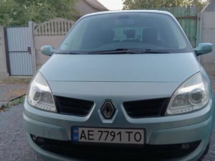 Рено Гранд Сценік 2008 у Дніпро (Дніпропетровську) на Automoto.ua Синій Рено Гранд Сценік, об'ємом двигуна 0 л та пробігом 266 тис. км за 5800 $, фото 1 на Automoto.ua