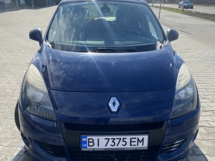 Рено Гранд Сценік 2009 у Полтаві на Automoto.ua Синій Рено Гранд Сценік, об'ємом двигуна 1.4 л та пробігом 140 тис. км за 4700 $, фото 1 на Automoto.ua