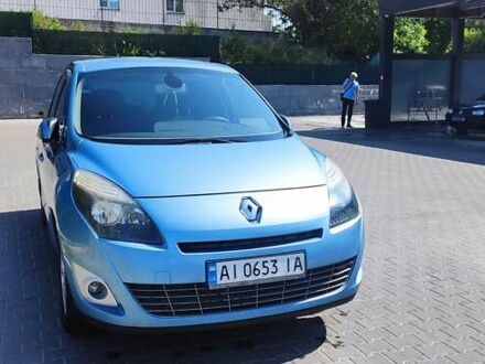 Рено Гранд Сценик 2009 в Вышгороде на Automoto.ua Синий Рено Гранд Сценик, объемом двигателя 1.4 л и пробегом 242 тыс. км за 6900 $, фото 1 на Automoto.ua