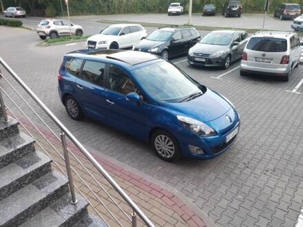 Рено Гранд Сценик 2011 в Луцке на Automoto.ua Синий Рено Гранд Сценик, объемом двигателя 1.5 л и пробегом 243 тыс. км за 7700 $, фото 1 на Automoto.ua