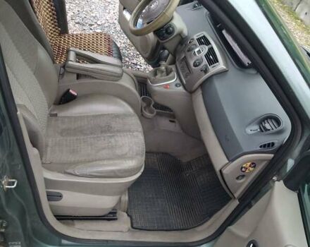 Зеленый Рено Гранд Сценик, объемом двигателя 1.87 л и пробегом 399 тыс. км за 3200 $, фото 5 на Automoto.ua