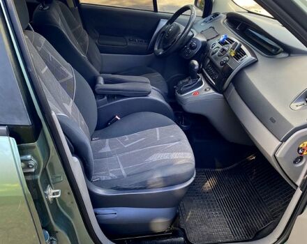 Зеленый Рено Гранд Сценик, объемом двигателя 2 л и пробегом 253 тыс. км за 5300 $, фото 6 на Automoto.ua