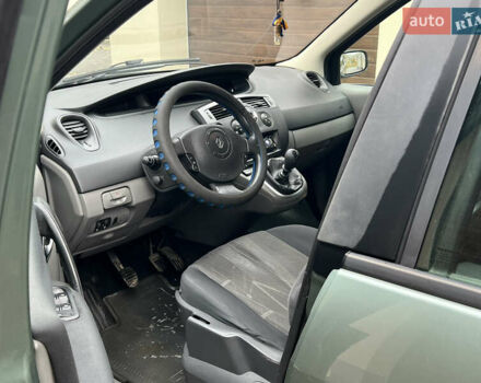 Рено Гранд Сценік 2005 у Вінниці на Automoto.ua Зелений Рено Гранд Сценік, об'ємом двигуна 2 л та пробігом 281 тис. км за 3950 $, фото 23 на Automoto.ua