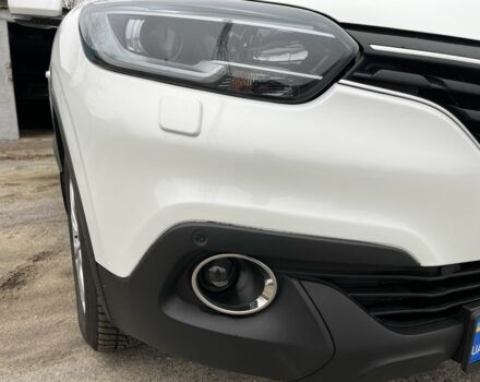 Белый Рено Kadjar, объемом двигателя 1.5 л и пробегом 162 тыс. км за 16750 $, фото 3 на Automoto.ua