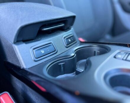 Белый Рено Kadjar, объемом двигателя 1.5 л и пробегом 258 тыс. км за 14600 $, фото 13 на Automoto.ua