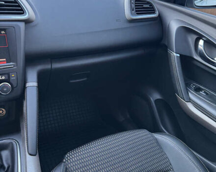 Белый Рено Kadjar, объемом двигателя 1.6 л и пробегом 176 тыс. км за 16300 $, фото 13 на Automoto.ua