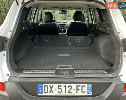 Белый Рено Kadjar, объемом двигателя 1.6 л и пробегом 252 тыс. км за 17800 $, фото 143 на Automoto.ua