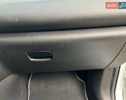 Белый Рено Kadjar, объемом двигателя 1.6 л и пробегом 252 тыс. км за 17800 $, фото 89 на Automoto.ua