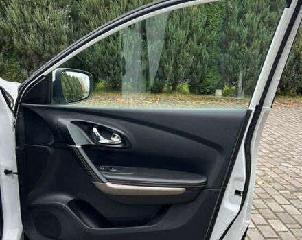 Белый Рено Kadjar, объемом двигателя 1.6 л и пробегом 252 тыс. км за 17800 $, фото 80 на Automoto.ua