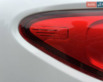 Белый Рено Kadjar, объемом двигателя 1.6 л и пробегом 252 тыс. км за 17800 $, фото 122 на Automoto.ua