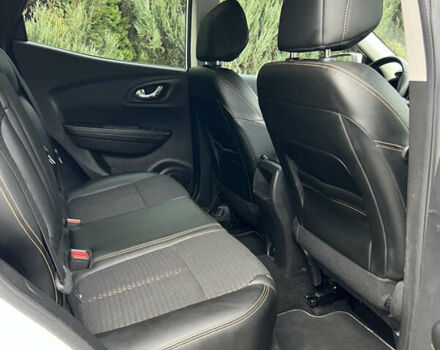 Белый Рено Kadjar, объемом двигателя 1.6 л и пробегом 252 тыс. км за 17800 $, фото 107 на Automoto.ua